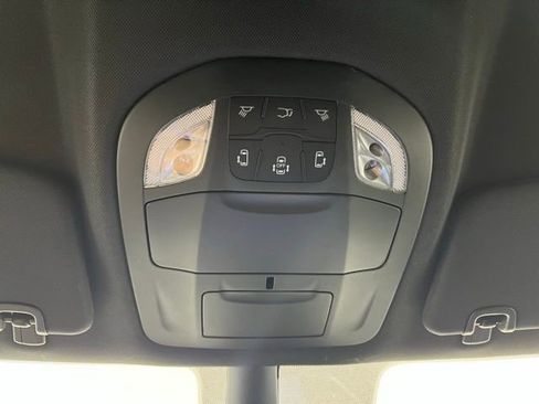 New 2026 Chrysler Voyager LX image 18