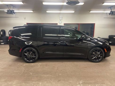 New 2026 Chrysler Pacifica Select image 22