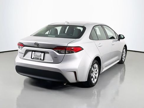 Used 2024 Toyota Corolla LE FWD image 7