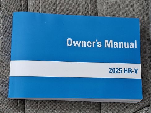 Certified 2025 Honda HR-V LX image 26