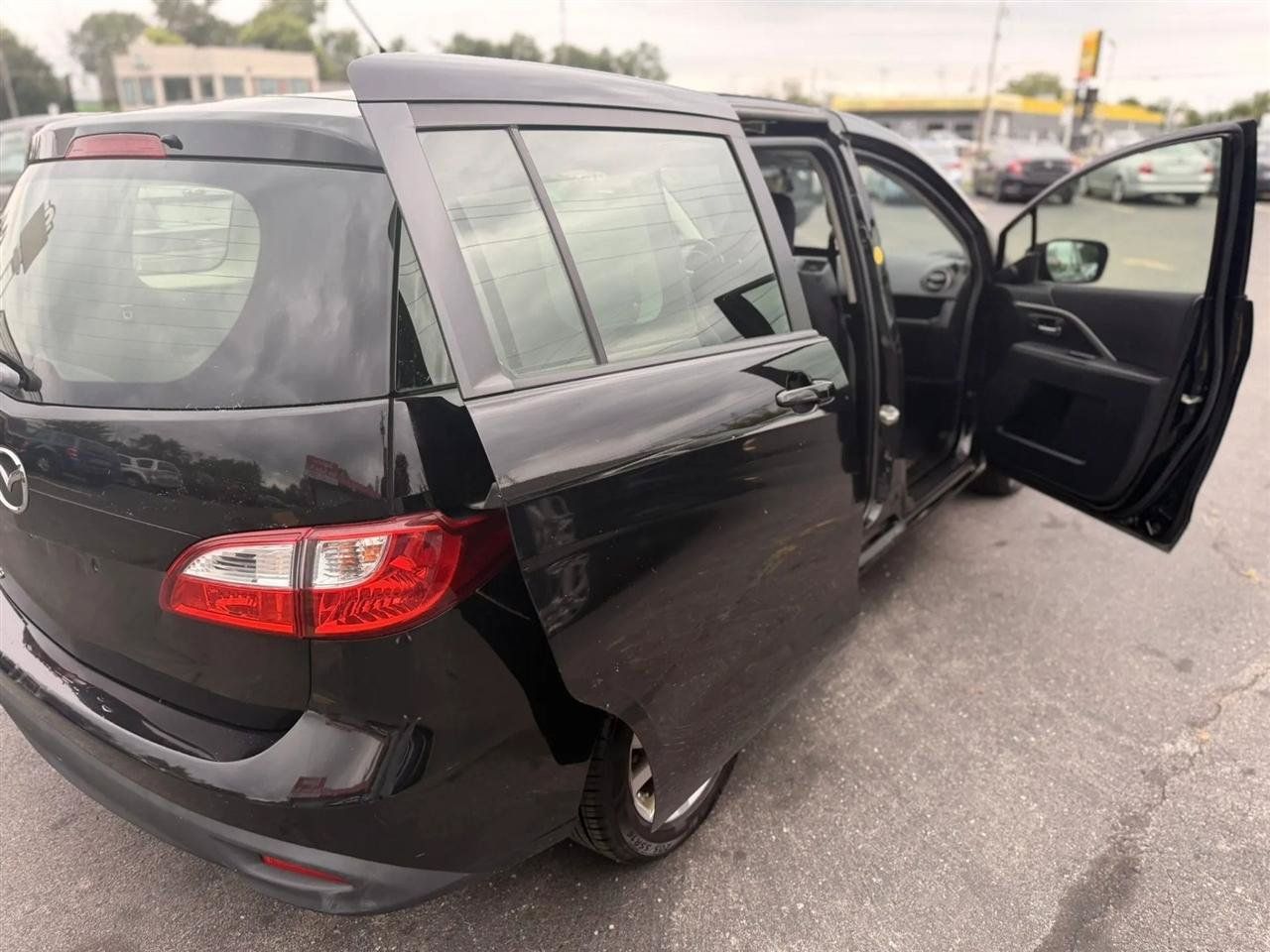 Used 2012 MAZDA MAZDA5 Sport FWD image 33