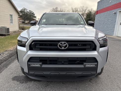 Certified 2025 Toyota 4Runner SR5 image 9