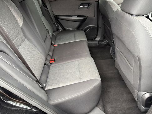 Used 2022 Nissan Rogue SV image 15