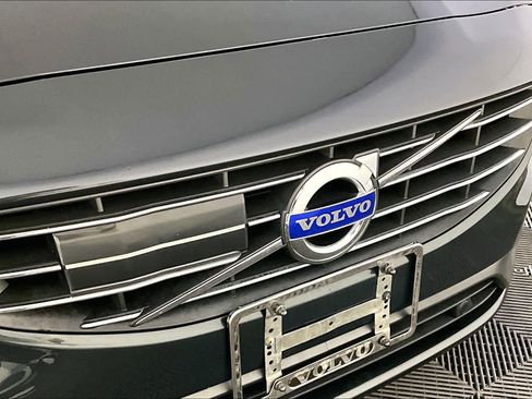 Used 2015 Volvo V60 T5 Platinum image 31