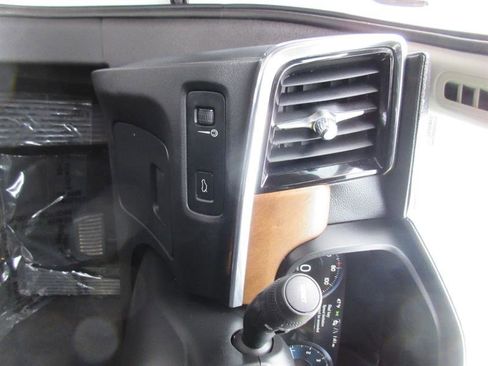 Used 2018 Volvo S90 T6 Inscription w/ Convenience Package image 13