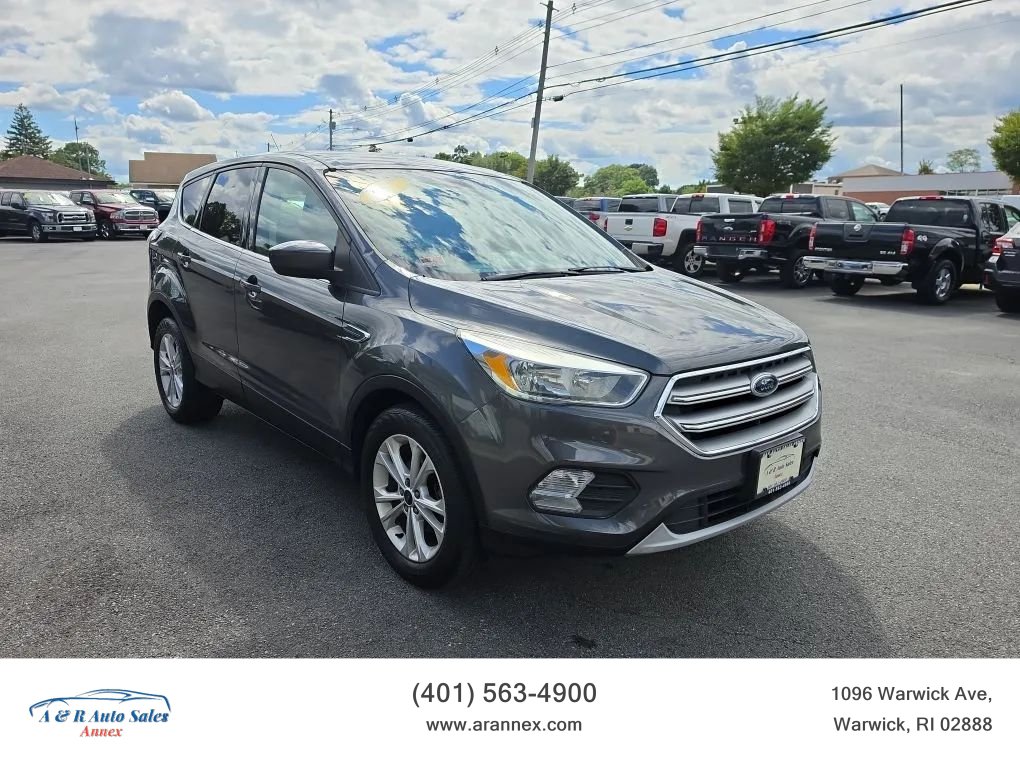 Used 2017 Ford Escape SE FWD image 1