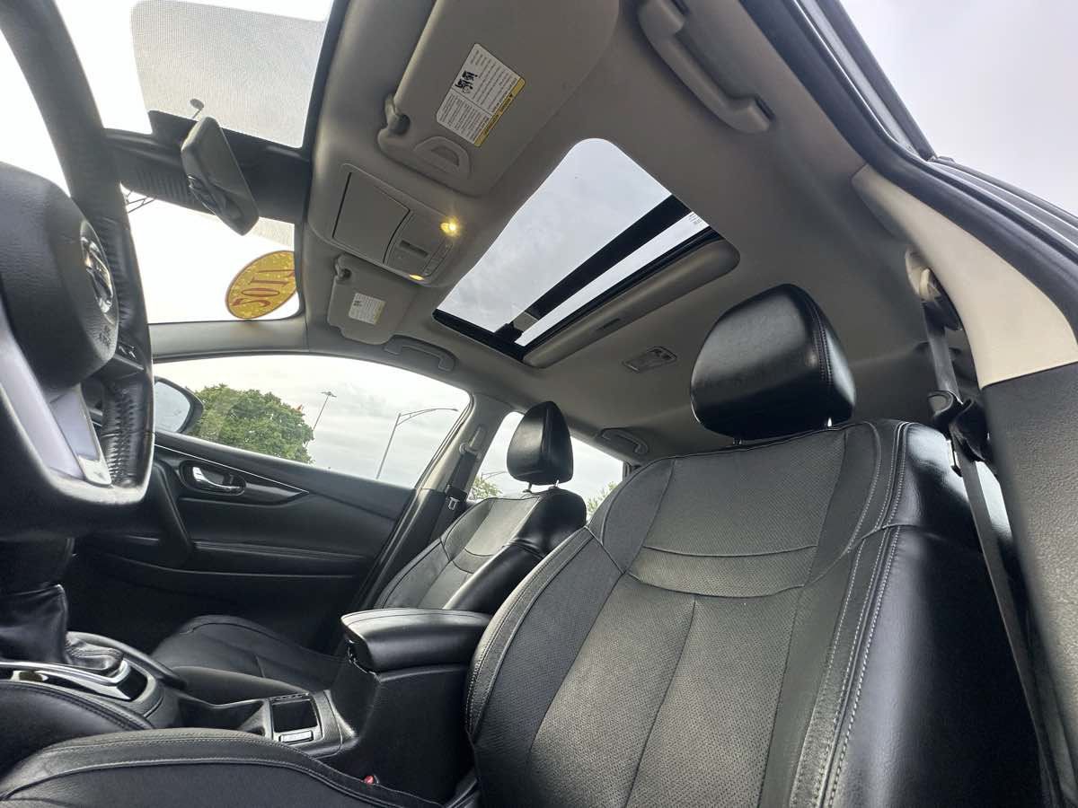 Used 2017 Nissan Rogue Sport SL w/ SL Premium Package AWD/4WD image 24