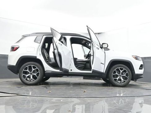 Used 2025 Jeep Compass Limited AWD/4WD image 75