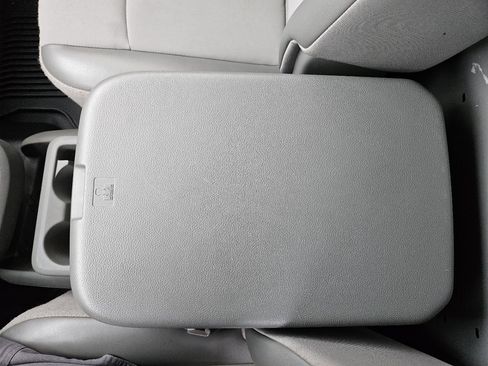 Used 2019 Nissan NV 2500 SV image 35