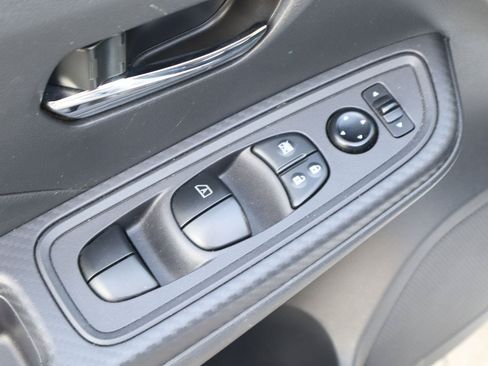 Used 2024 Nissan Versa SV FWD image 19