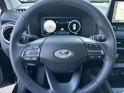 Used 2022 Hyundai Kona Limited image 7