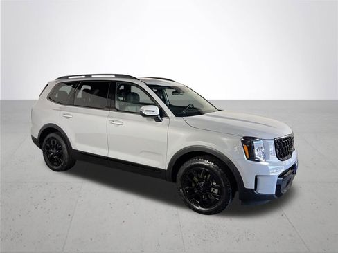 Used 2025 Kia Telluride AWD image 4