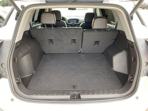 Used 2024 GMC Terrain AT4 w/ Infotainment Package II image 4