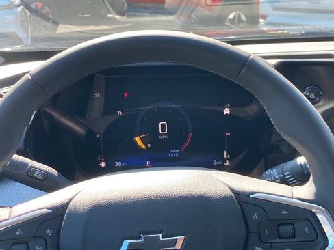 New 2026 Chevrolet Trax LT w/ Sunroof Package FWD image 16