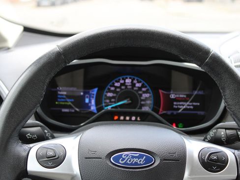 Used 2013 Ford C-MAX SEL FWD image 8