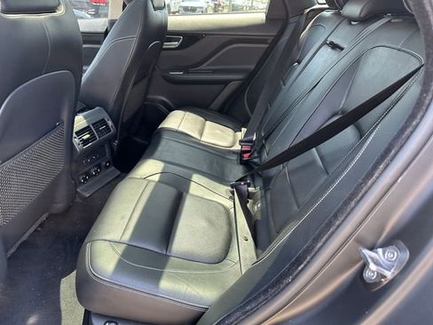 Used 2020 Jaguar F-PACE R-Sport image 14