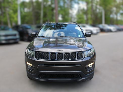 Used 2018 Jeep Compass Latitude FWD image 16