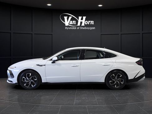 Used 2025 Hyundai Sonata SEL AWD/4WD image 4