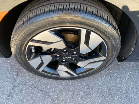 Used 2023 Kia Soul GT-Line image 32