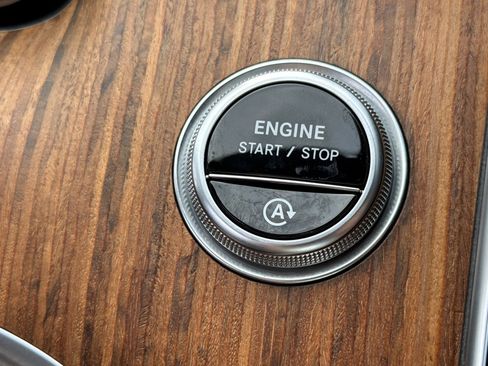 Certified 2023 Mercedes-Benz C 300 Sedan image 33