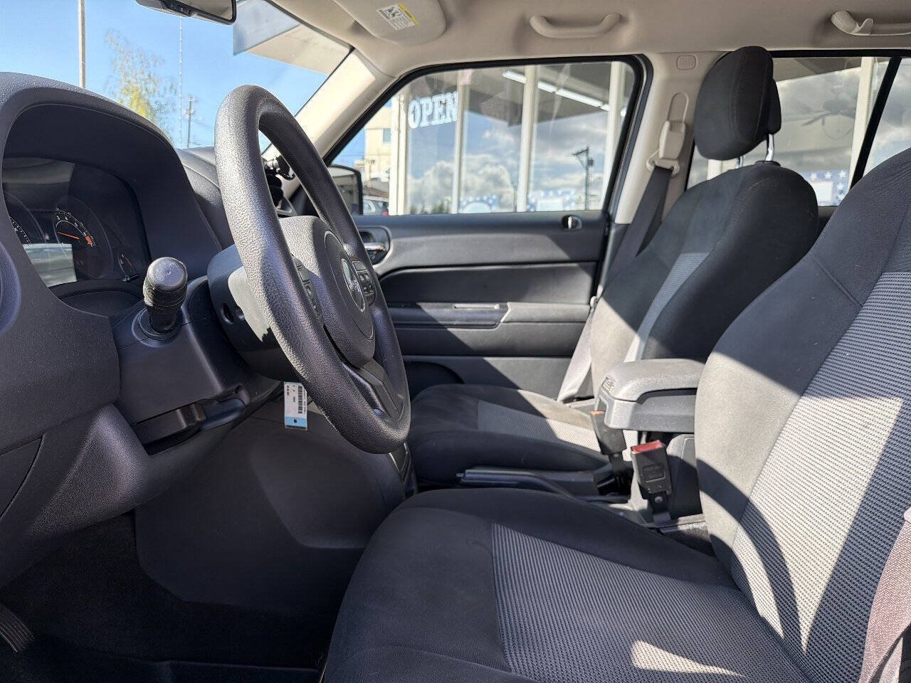 Used 2016 Jeep Patriot Sport w/ Power Value Group AWD/4WD image 29