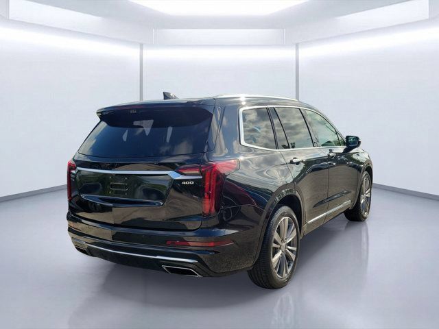 Used 2023 Cadillac XT6 Premium Luxury w/ Technology Package FWD image 4