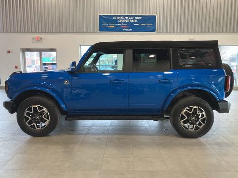 Used 2023 Ford Bronco Outer Banks image 8