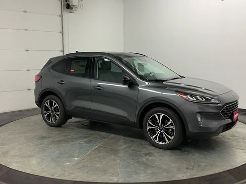 Used 2022 Ford Escape SEL w/ SEL Stealth AWD Package image 9