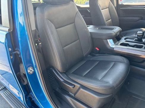 Used 2022 Chevrolet Silverado 1500 RST w/ Convenience Package II AWD/4WD image 12