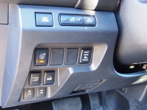 Used 2022 Nissan Frontier PRO-4X w/ Pro-4X Premium Package image 20