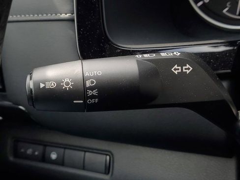 Certified 2022 Nissan Pathfinder SV AWD/4WD image 11