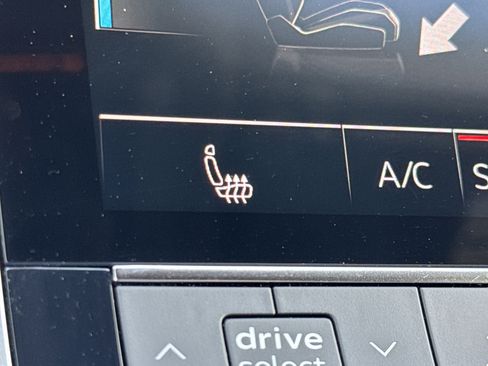 Used 2022 Audi Q7 Premium Plus w/ Premium Plus Package image 14