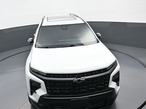 Used 2024 Chevrolet Traverse RS AWD/4WD image 31