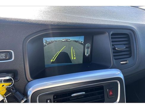 Used 2016 Volvo V60 T5 Cross Country w/ Convenience Package image 23