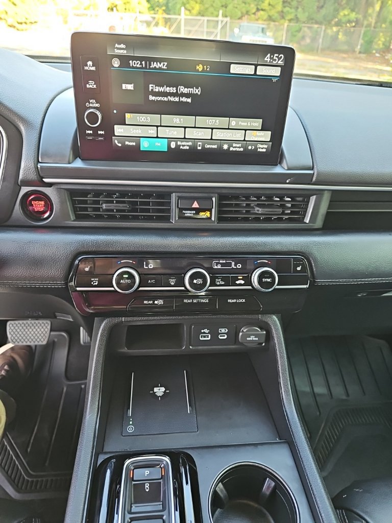 Used 2025 Honda Pilot EX-L image 19