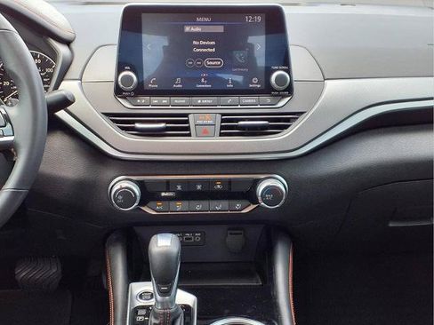 Certified 2023 Nissan Altima 2.5 SR FWD image 15