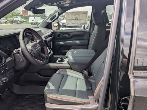 New 2026 GMC Yukon AT4 w/ AT4 Premium Plus Package AWD/4WD image 17
