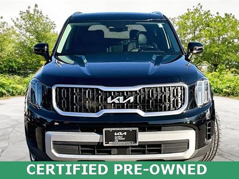 Used 2023 Kia Telluride EX w/ EX Captain's Chair Package image 3