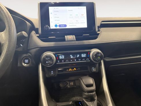 Used 2023 Toyota RAV4 XLE w/ Convenience Package FWD image 12