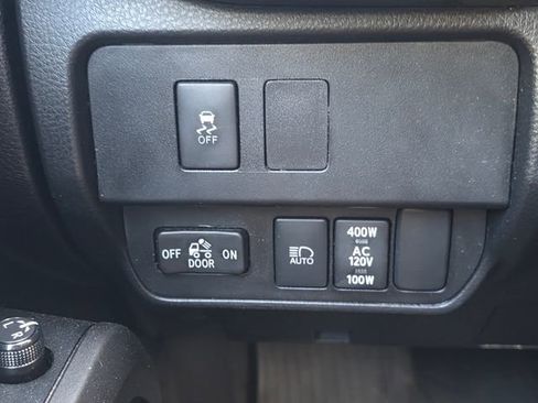 Used 2022 Toyota Tacoma TRD Sport w/ TRD Premium Sport Package RWD image 30