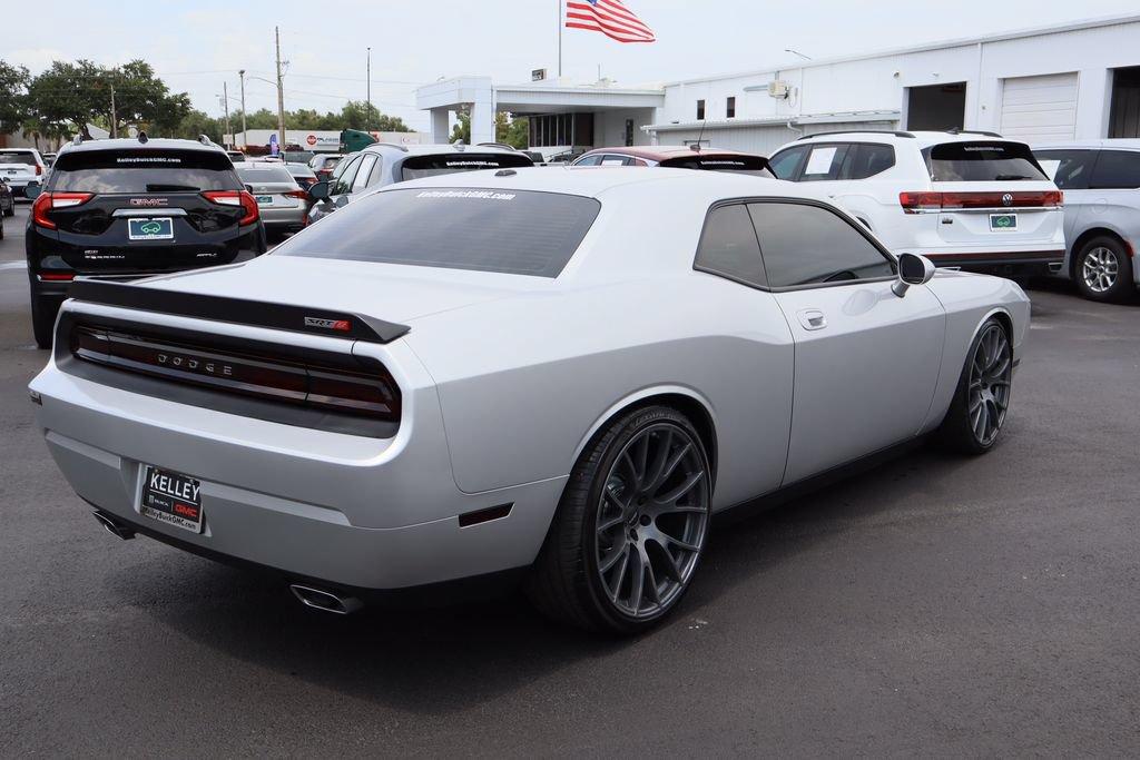 Used 2008 Dodge Challenger SRT8 RWD image 9
