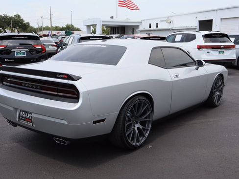 Used 2008 Dodge Challenger SRT8 RWD image 9