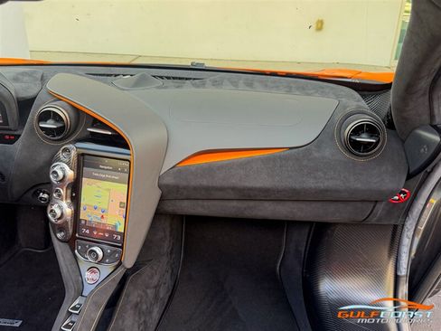 Used 2022 McLaren 720S Performance RWD image 34