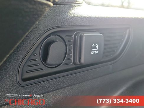 New 2026 Jeep Grand Cherokee Laredo image 9