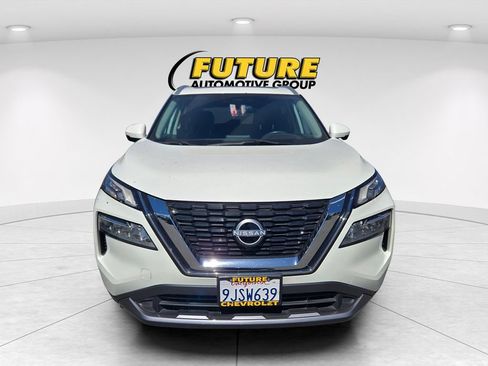 Used 2023 Nissan Rogue SL FWD image 2