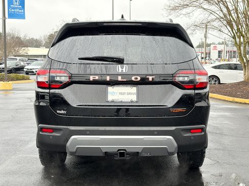 New 2026 Honda Pilot TrailSport image 4
