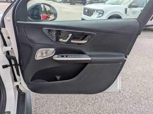 Used 2023 Mercedes-Benz GLC 300 image 36