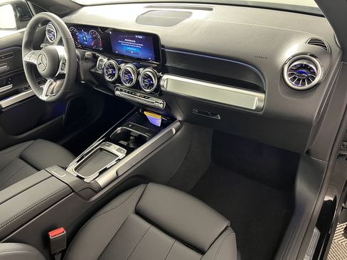 New 2026 Mercedes-Benz GLB 250 4MATIC image 27