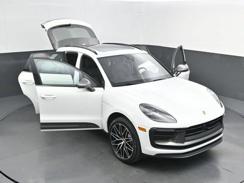 New 2026 Porsche Macan Turbo AWD/4WD image 41