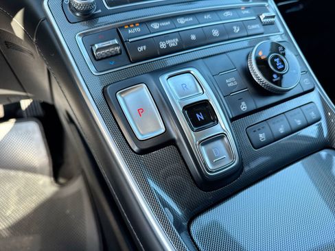 Used 2023 Hyundai Santa Fe Limited image 27